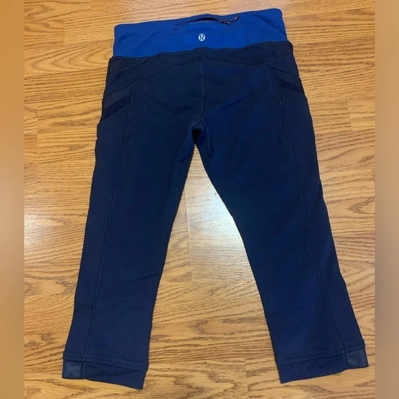 LULULEMON Two Tone Blue Cropped Leggings Mesh Hem Trim Side Pockets Size… - Picture 1 of 7
